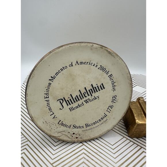 Philadelphia Heritage Whiskey Bicentennial Decanter Liberty Bell 22k Gold 1976 - Picture 5 of 5